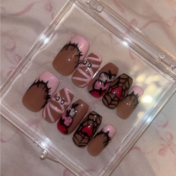 PINK HALLOWEEN NAILS - Picture 1 of 1